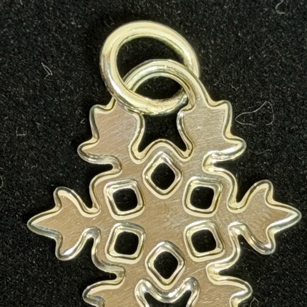 Retired- Tiffany & Co. Silver Snowflake Pendant - Picture 4 of 4